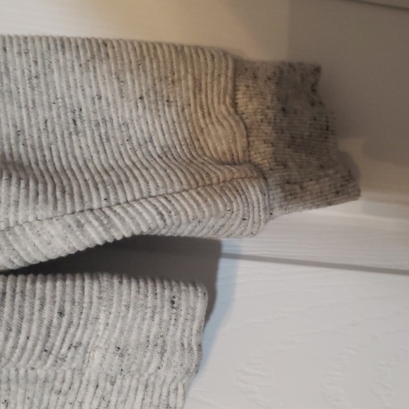 Frank & Oak The Textured Sweatshirt in Grey - Picture 5 of 8